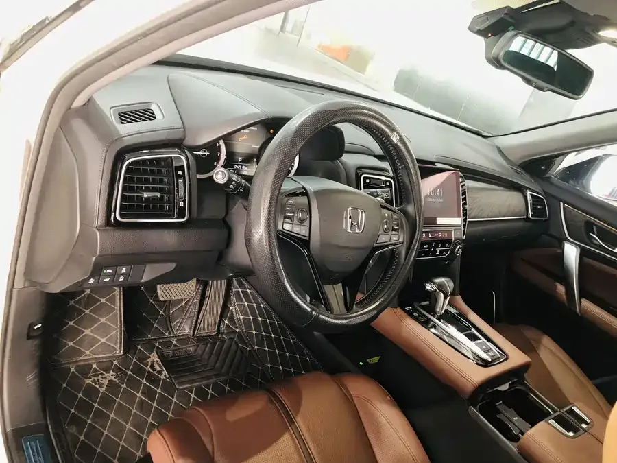 Honda UR-V 2020 240TURBO 2WD Elegant Edition 2022 — миниатюра 4