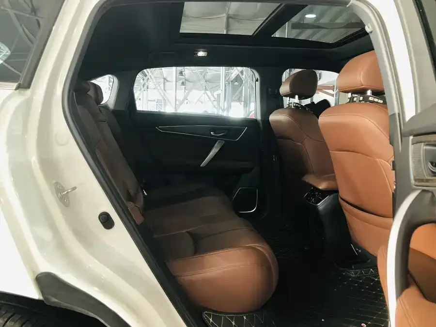 Honda UR-V 2020 240TURBO 2WD Elegant Edition 2022 — миниатюра 5