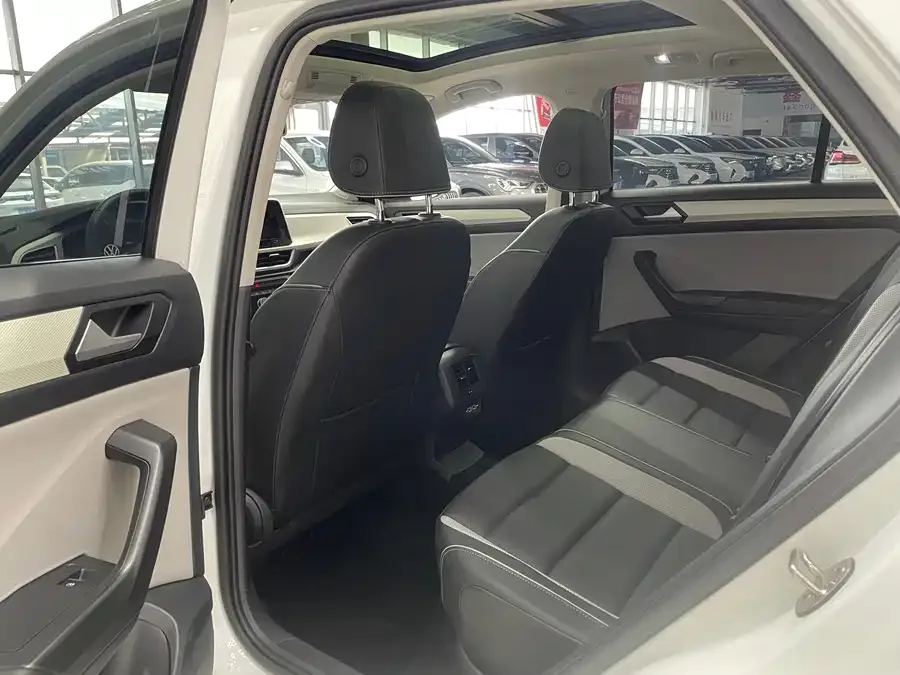 Volkswagen T-ROC T-ROC 2023 280TSI DSG 2WD Time Edition 2023 — миниатюра 3