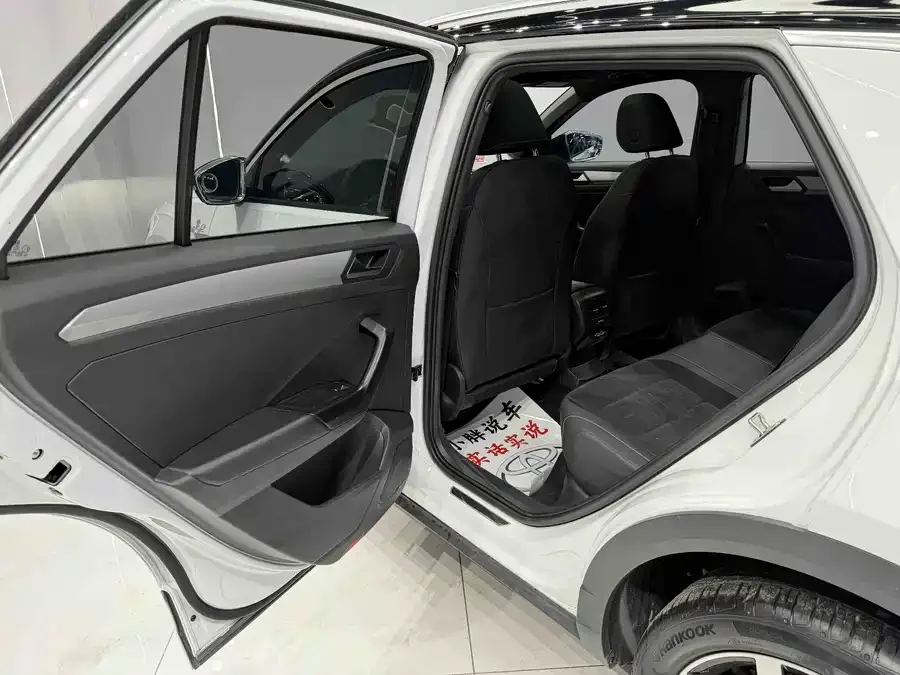 Volkswagen T-ROC T-ROC 2022 280TSI DSG 2WD R-Line Pro PLUS 2022 — миниатюра 4