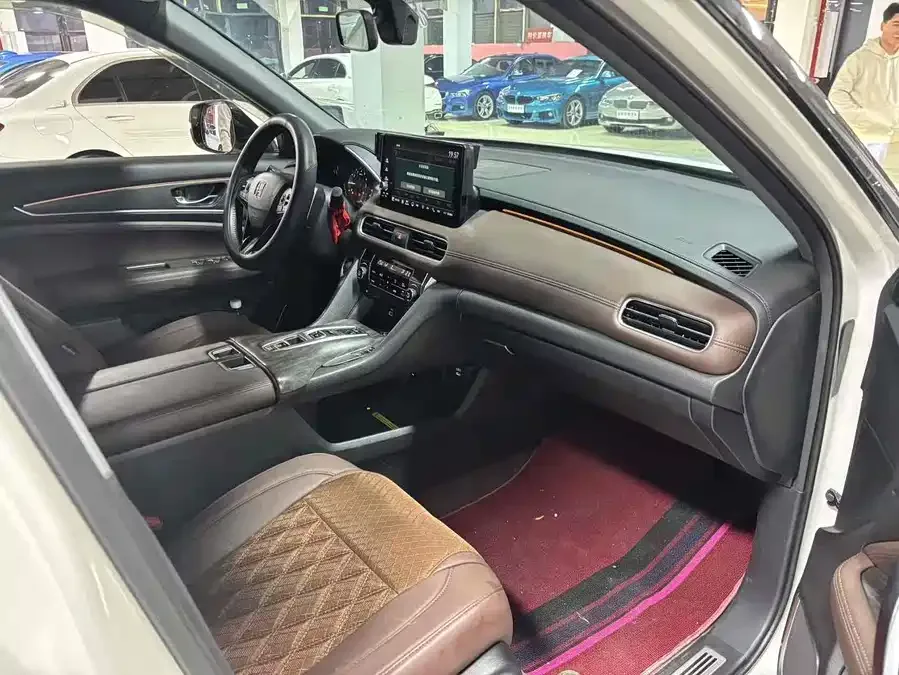 Honda UR-V 2023 240TURBO two-wheel drive Zhiyue Edition 2024 — миниатюра 2
