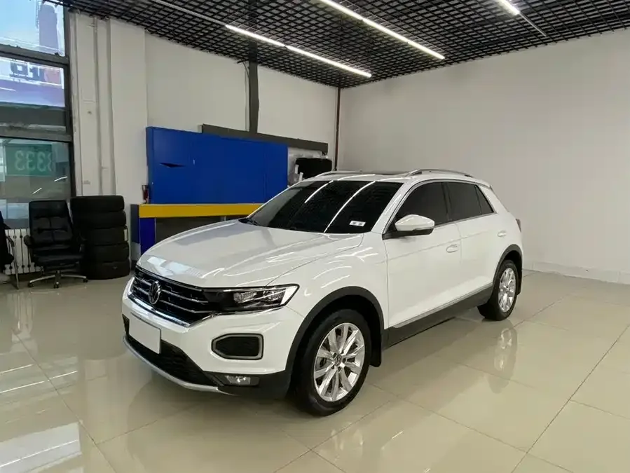 Volkswagen T-ROC T-ROC 2022 280TSI DSG 2WD Elite PLUS 2022 — фото 1, купить с доставкой в Москву