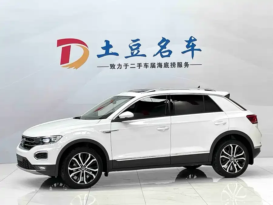 Volkswagen T-ROC T-ROC 2021 280TSI DSG 2WD Comfort Smart Edition 2022 — фото 1, купить с доставкой в Москву