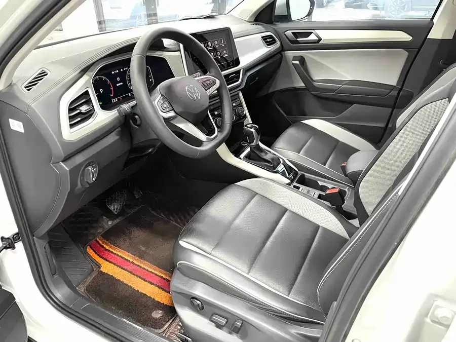 Volkswagen T-ROC T-ROC 2023 280TSI DSG 2WD Time Edition 2023 — миниатюра 2