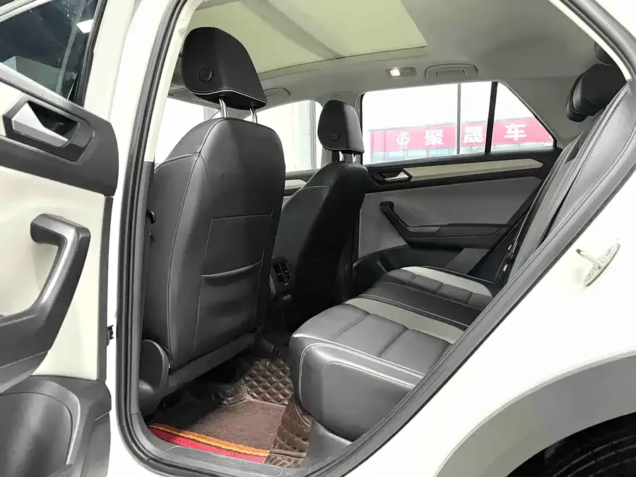 Volkswagen T-ROC T-ROC 2023 280TSI DSG 2WD Time Edition 2023 — миниатюра 3