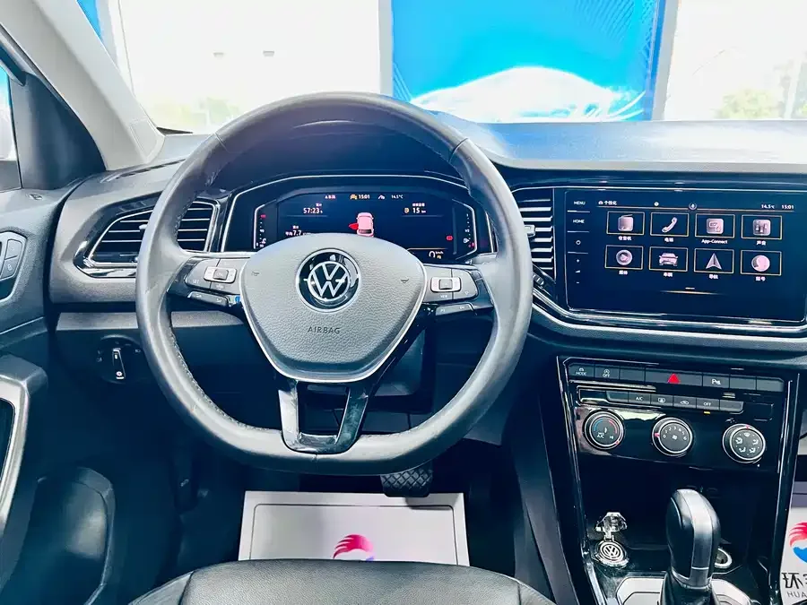 Volkswagen T-ROC T-ROC 2022 280TSI DSG 2WD Comfort PLUS 2023 — миниатюра 5