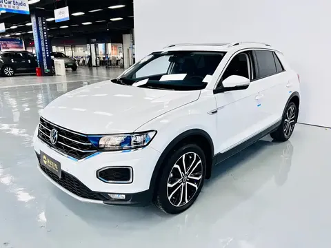 Volkswagen T-ROC 2023 купить в Москве