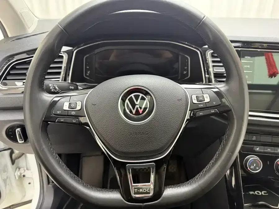 Volkswagen T-ROC T-ROC 2022 280TSI DSG 2WD Comfort PLUS 2022 — миниатюра 3
