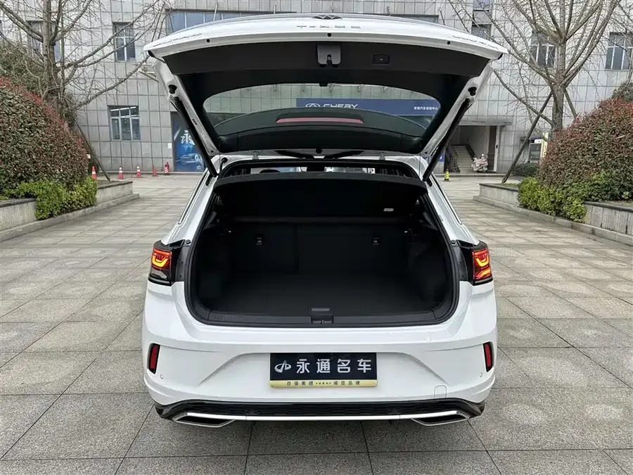 Volkswagen T-ROC T-ROC 2025 facelift 300TSI DSG two-wheel drive Chenguang version 2025 — миниатюра 3