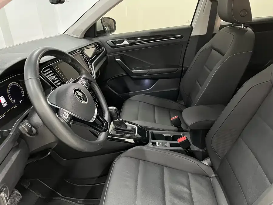 Volkswagen T-ROC T-ROC 2022 280TSI DSG 2WD Comfort PLUS 2023 — миниатюра 4