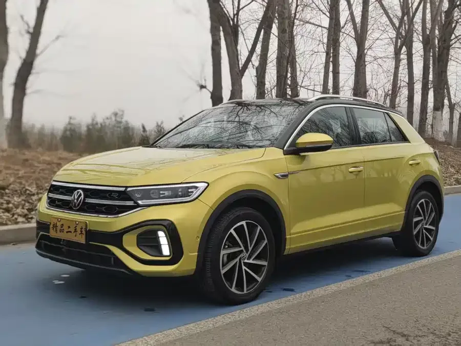 Volkswagen T-ROC T-ROC 2023 300TSI DSG 2WD Starlight Edition 2023 — фото 1, купить с доставкой в Москву