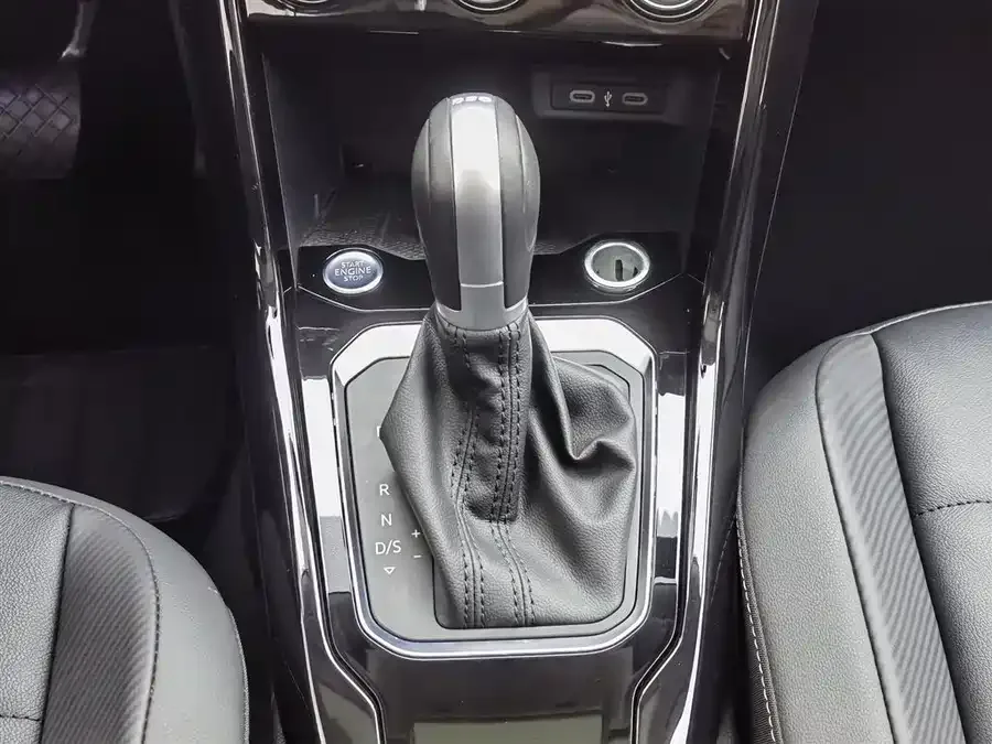 Volkswagen T-ROC T-ROC 2022 280TSI DSG 2WD Comfort PLUS 2022 — миниатюра 4