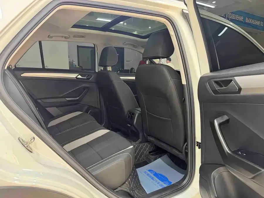 Volkswagen T-ROC T-ROC 2022 280TSI DSG 2WD Elite PLUS 2022 — миниатюра 3