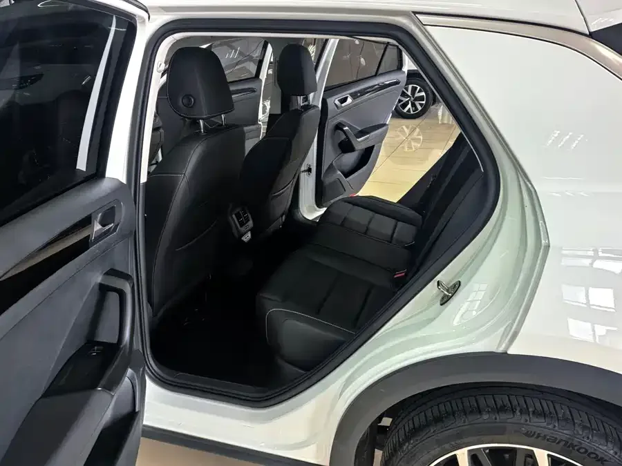 Volkswagen T-ROC T-ROC 2022 280TSI DSG 2WD Comfort PLUS 2023 — миниатюра 5