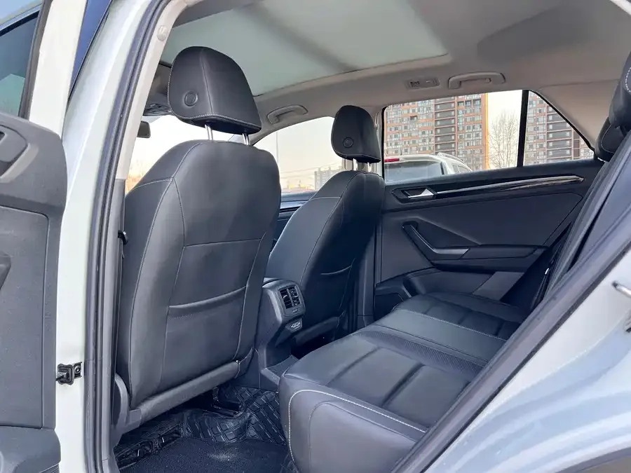 Volkswagen T-ROC T-ROC 2022 280TSI DSG 2WD Comfort PLUS 2023 — миниатюра 3