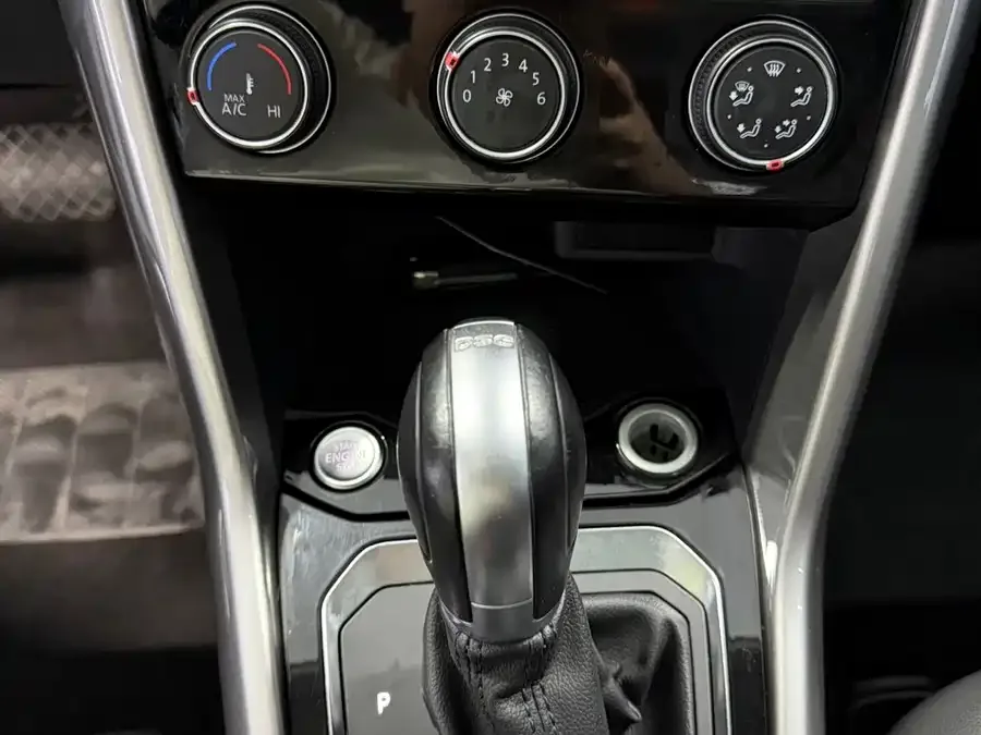 Volkswagen T-ROC T-ROC 2022 280TSI DSG 2WD Elite PLUS 2023 — миниатюра 3