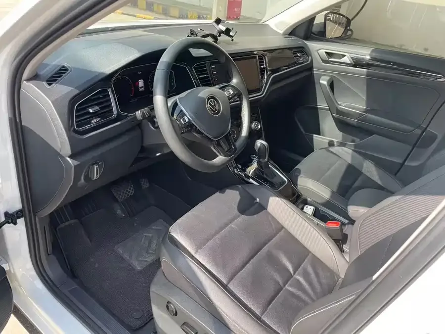 Volkswagen T-ROC T-ROC 2022 280TSI DSG 2WD Comfort PLUS 2023 — миниатюра 2