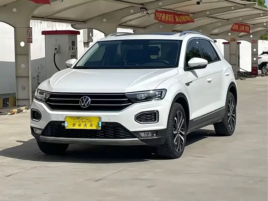 Volkswagen T-ROC T-ROC 2022 280TSI DSG 2WD Comfort PLUS 2023 — фото 1, купить с доставкой в Москву