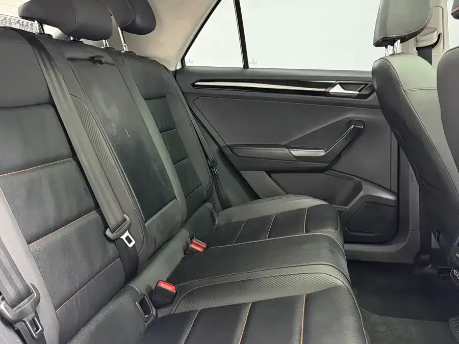 Volkswagen T-ROC T-ROC 2021 280TSI DSG 2WD Comfort Smart Edition 2022 — миниатюра 4