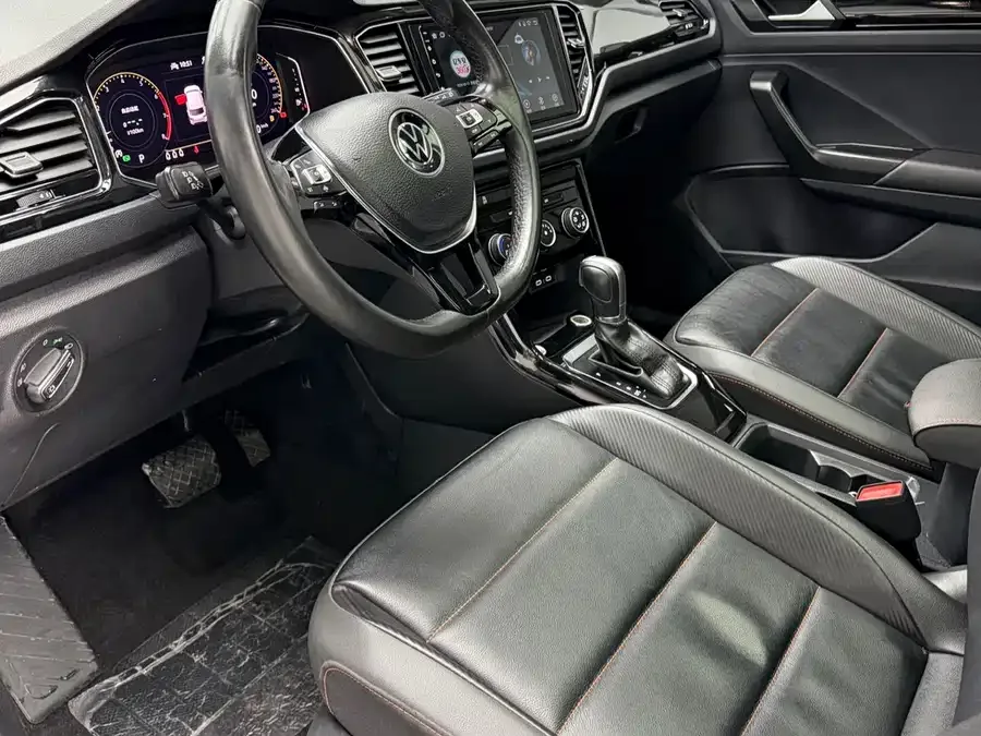 Volkswagen T-ROC T-ROC 2021 280TSI DSG 2WD Comfort Smart Edition 2022 — миниатюра 5