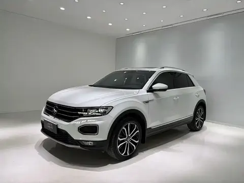 Volkswagen T-ROC 2022 buy in Moscow