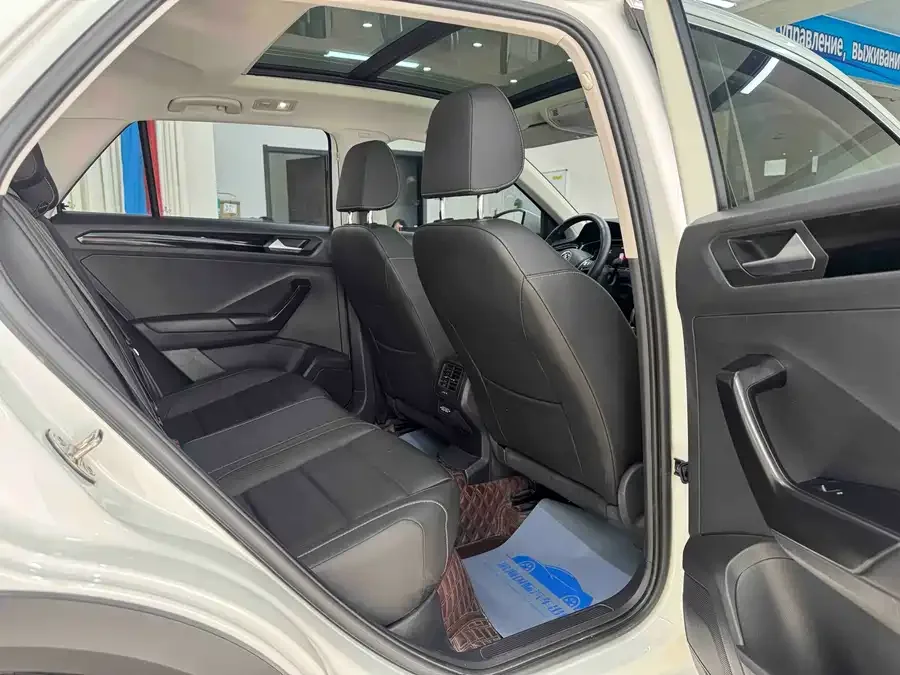 Volkswagen T-ROC T-ROC 2022 280TSI DSG 2WD Comfort PLUS 2022 — миниатюра 3