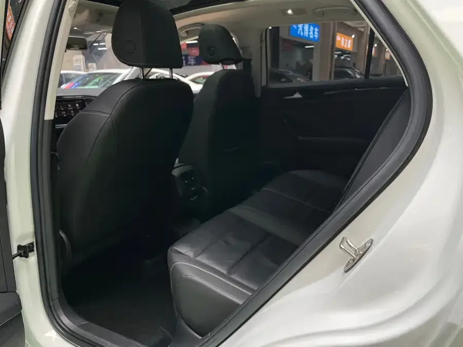 Volkswagen T-ROC T-ROC 2022 280TSI DSG 2WD Comfort PLUS 2022 — миниатюра 4