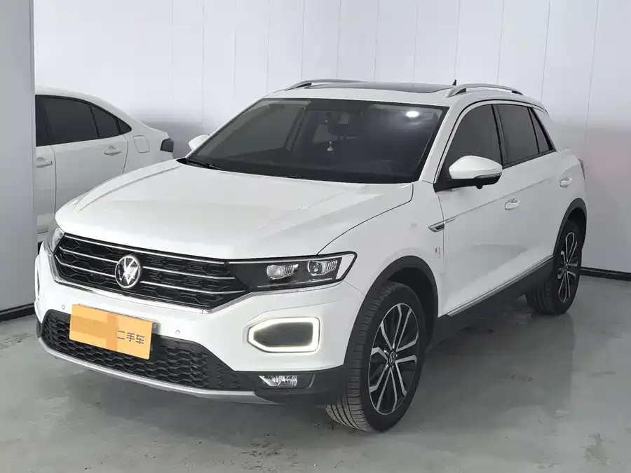 Volkswagen T-ROC T-ROC 2022 280TSI DSG 2WD Comfort PLUS 2022 — фото 1, купить с доставкой в Москву