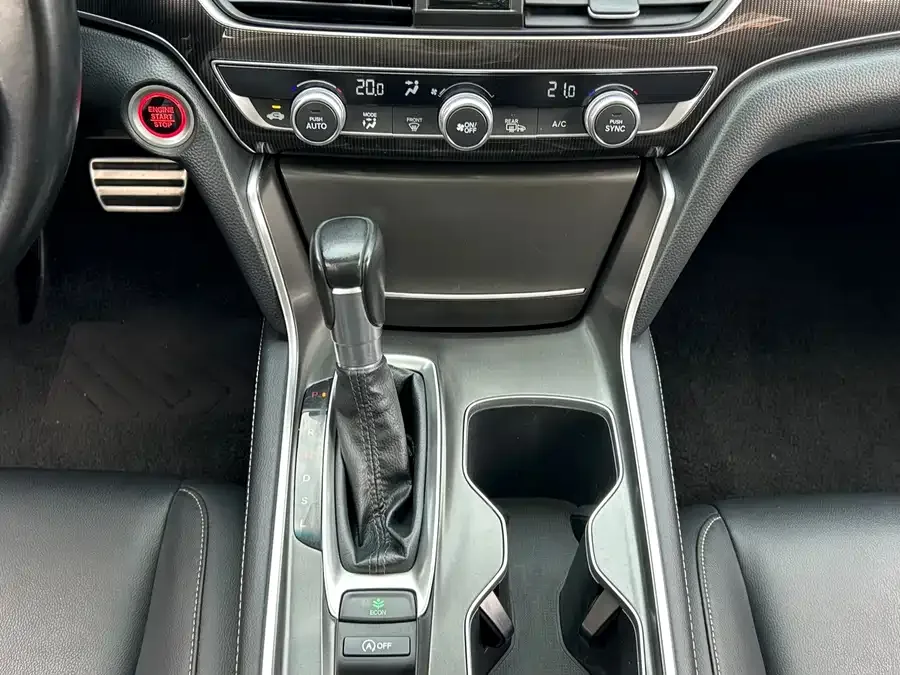 Honda Accord 2022 Accord 260TURBO Fantasy Night Premium Edition 2022 — миниатюра 4
