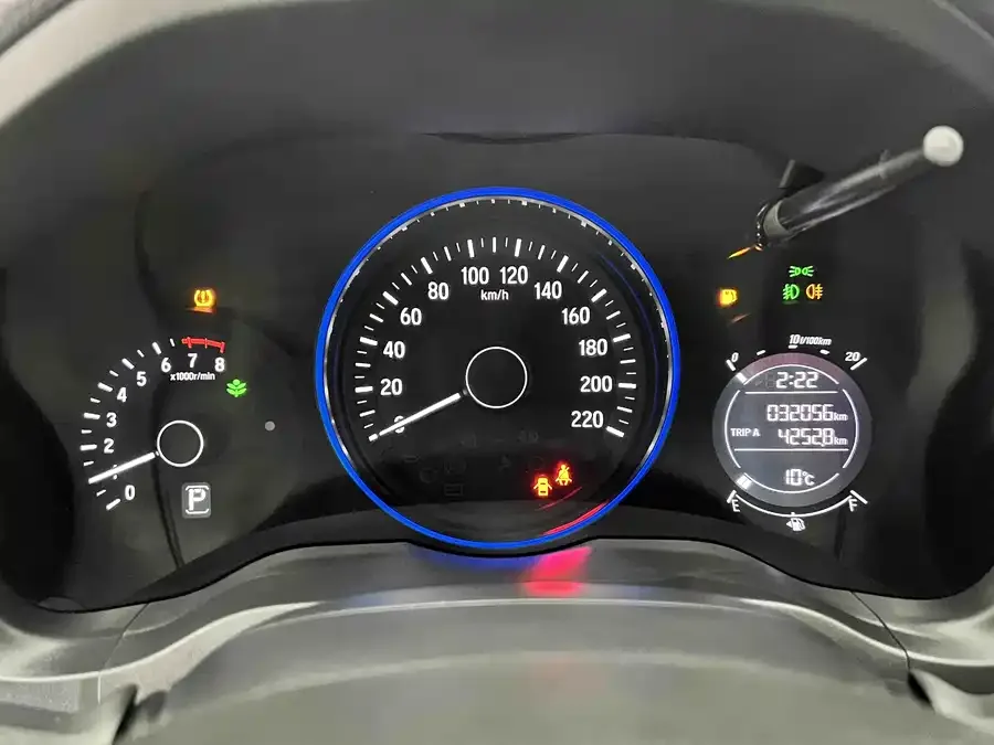 Honda Vezel 2022 VIZI 1.5L CVT Phantom Night Pioneer Edition 2022 — миниатюра 3
