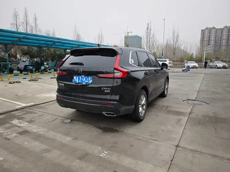Honda CR-V 2023 240TURBO 2WD Front Edition 5 Seaters 2023 — миниатюра 3