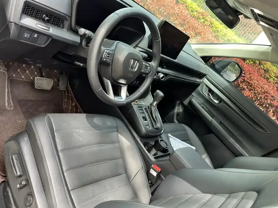 Honda CR-V 2024 240TURBO 2WD Front Edition 5 Seaters 2025 — миниатюра 3