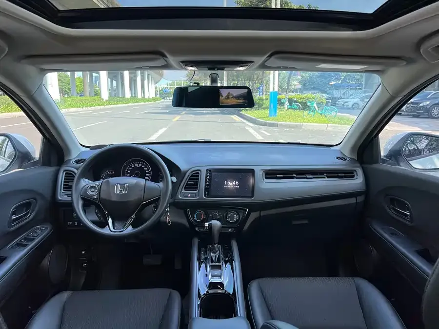 Honda Vezel 2022 VIZI 1.5L CVT Phantom Night Pioneer Edition 2022 — миниатюра 3