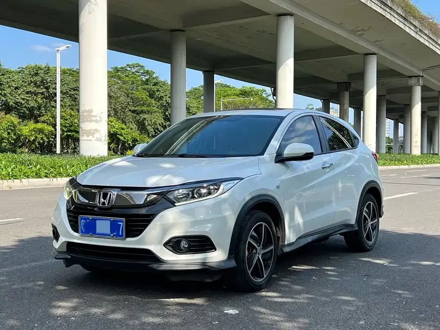 Honda Vezel 2022 VIZI 1.5L CVT Phantom Night Pioneer Edition 2022 — фото 1, купить с доставкой в Москву