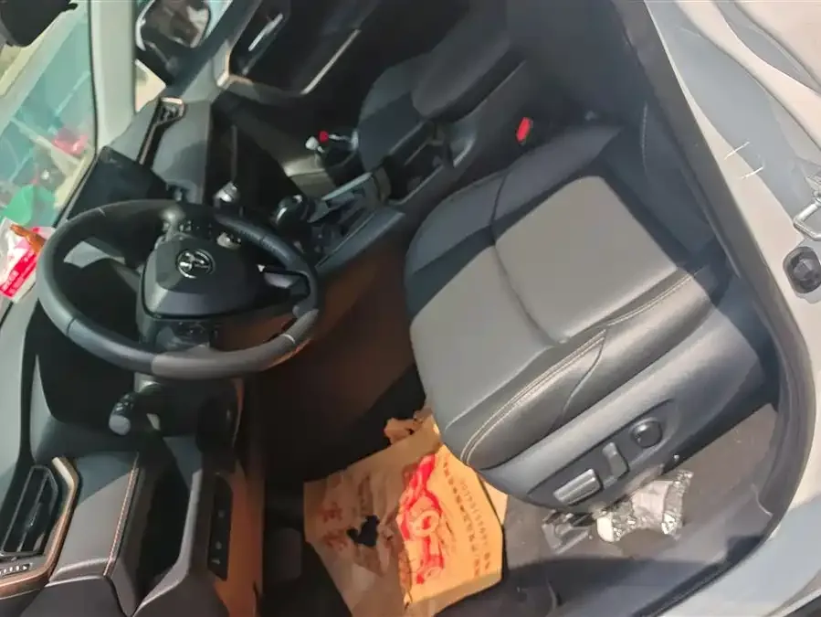 Toyota Wildlander Wildlander 2024 2.0L CVT 2WD Urban Edition 2024 — миниатюра 3