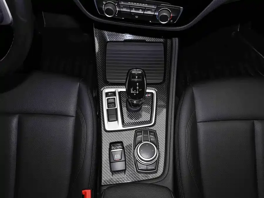 BMW 1 series BMW 1 Series 2022 120i M Sport Edition 2022 — миниатюра 4