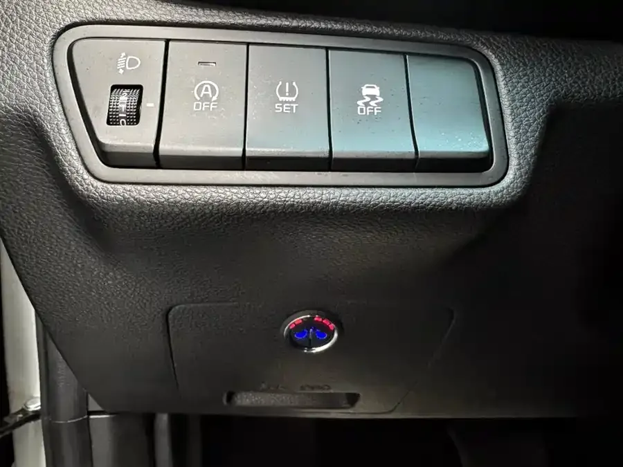 Kia KX3 Aopao (Seltos) KX3 2021 1.5L CVT Trend Edition 2023 — миниатюра 4