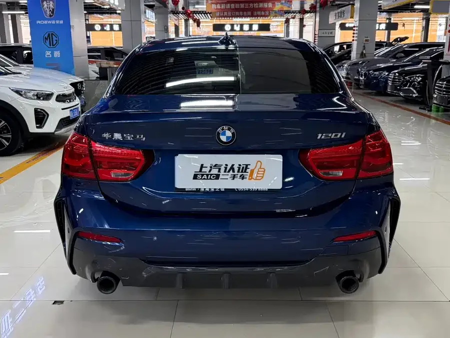 BMW 1 series BMW 1 Series 2022 120i M Sport Night Edition 2022 — миниатюра 2