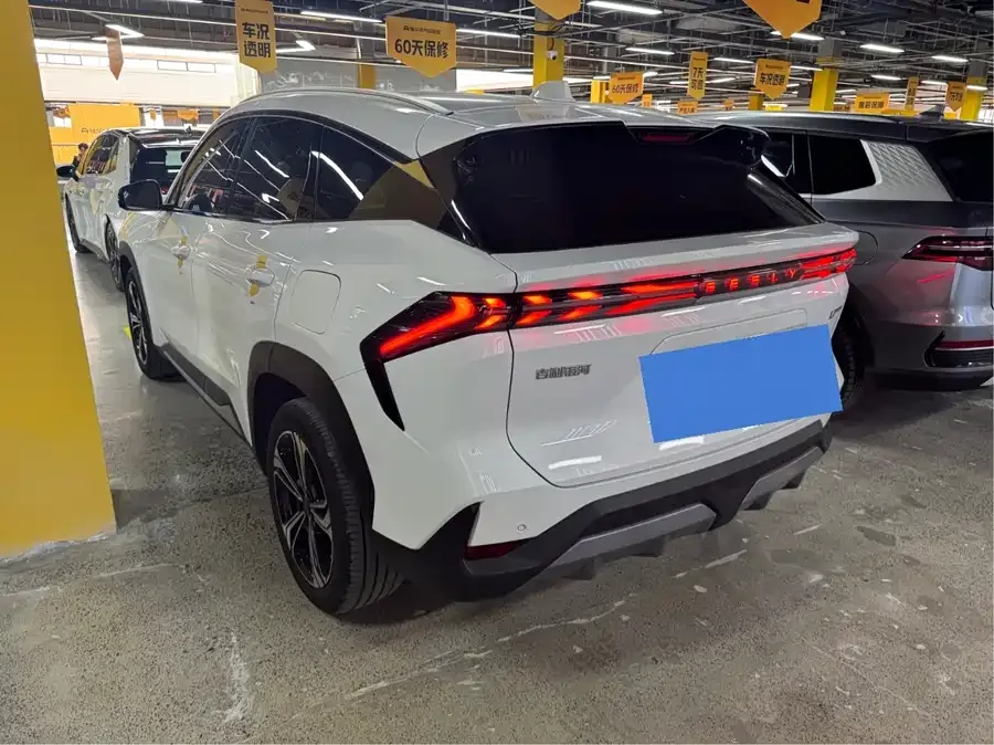 Geely Galaxy L7 Galaxy L7 2025 EM-i 115km Exploration Edition 2025 — миниатюра 2