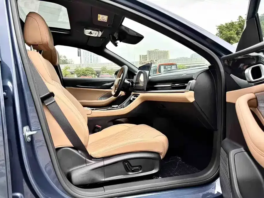 Geely Galaxy A7 Galaxy A7 2025 EM-i 150km Starship Edition 2025 — миниатюра 2