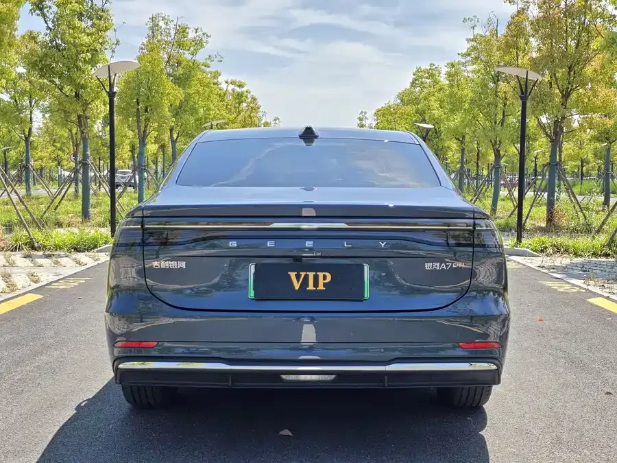 Geely Galaxy A7 Galaxy A7 2025 EM-i 150km Starship Edition 2025 — миниатюра 2