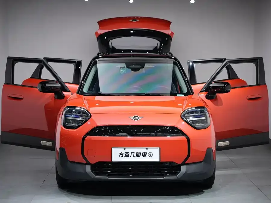 MINI Electric ACEMAN Electric MINI ACEMAN 2024 E Classic 2024 — миниатюра 2