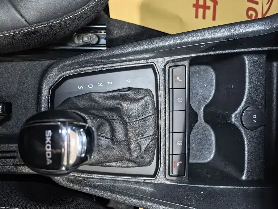 Skoda Rapid Xinrui 2022 1.5L Automatic Comfort Edition 2022 — миниатюра 4