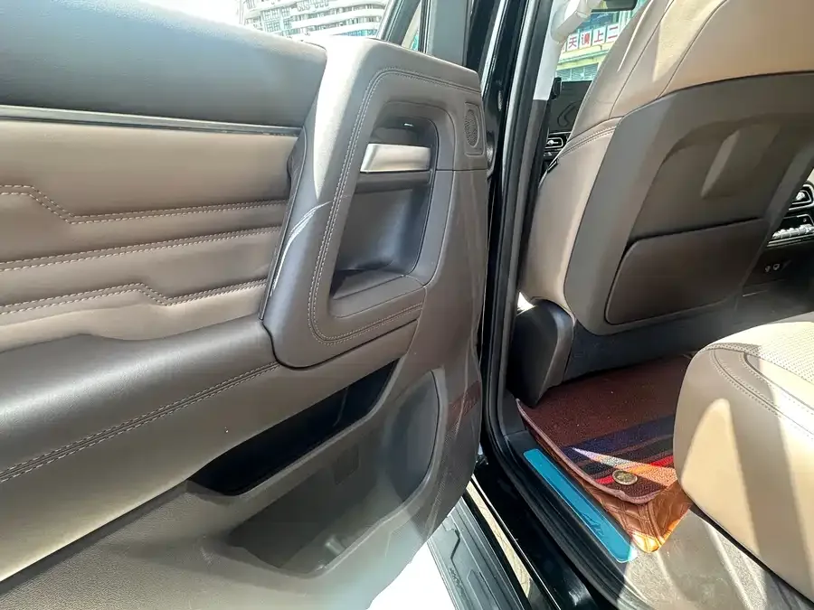 BAIC BJ60 Beijing Off-road BJ60 2023 2.0T Qianli Edition Five-seater 2023 — миниатюра 4