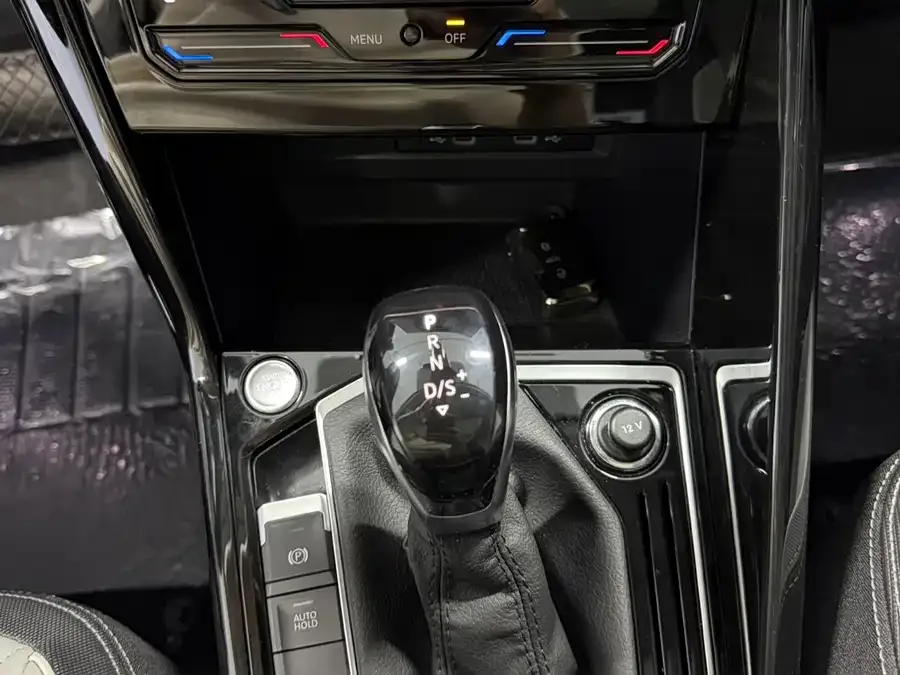 Volkswagen Tayron Tanyue 2023 280TSI 2WD Luxury Plus Advanced Edition 2023 — миниатюра 3