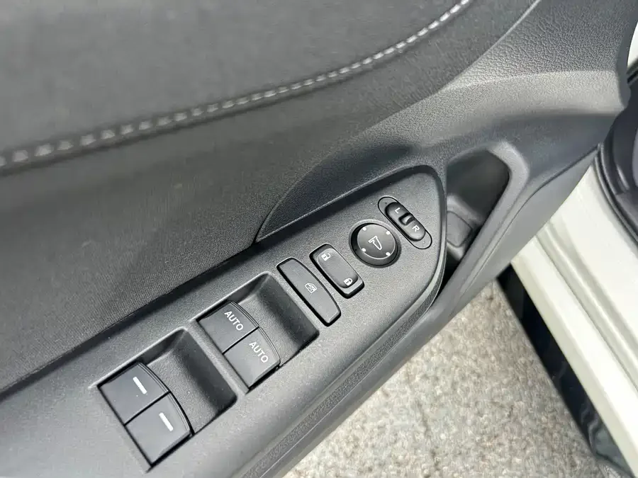 Honda Civic Civic 2021 HATCHBACK 220TURBO CVT Cool Control 2022 — миниатюра 3