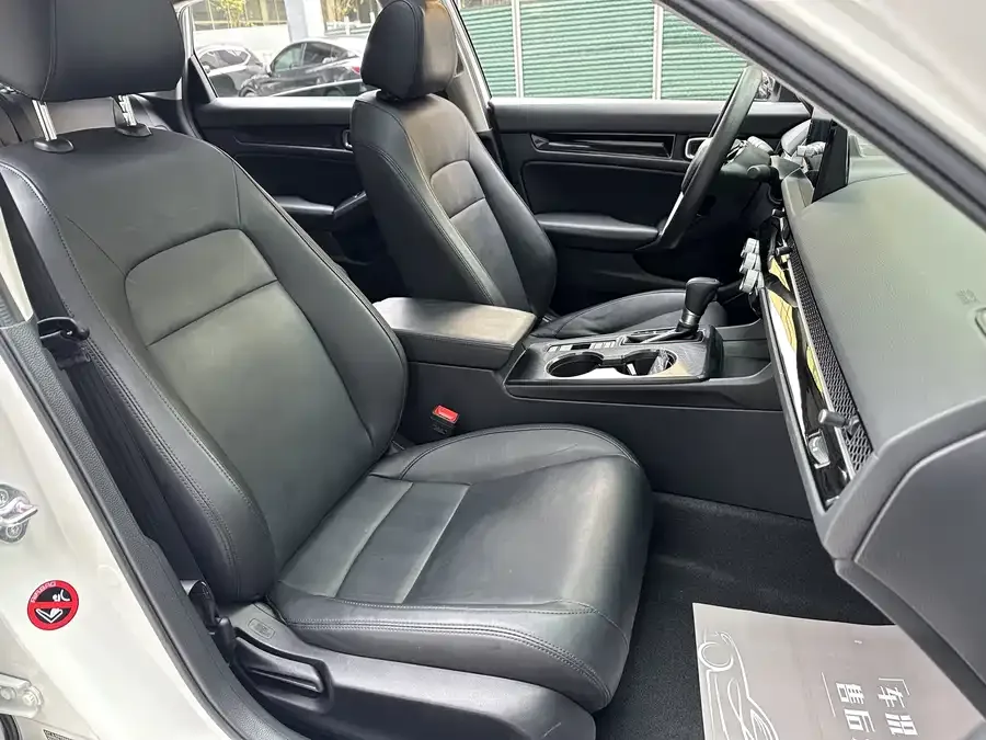 Honda Civic 2022 Civic 240TURBO CVT Dynamic Edition 2024 — миниатюра 3