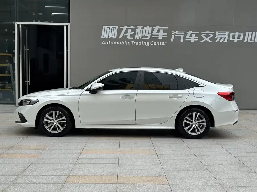Honda Civic 2022 Civic 240TURBO CVT Dynamic Edition 2024 — миниатюра 5
