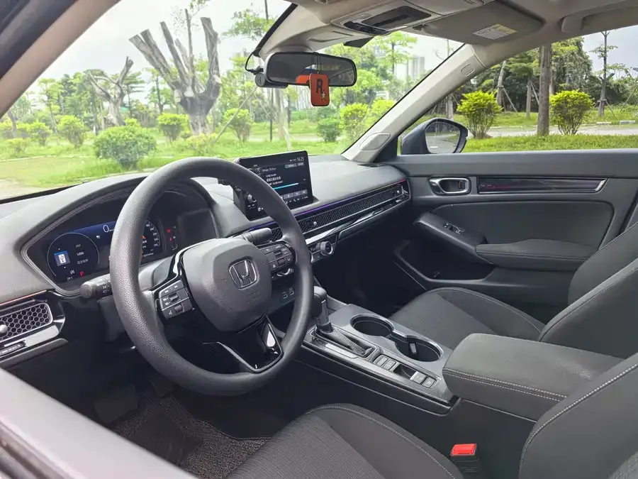 Honda Civic 2023 Civic 240TURBO CVT Sporty Control Special Edition 2023 — миниатюра 5
