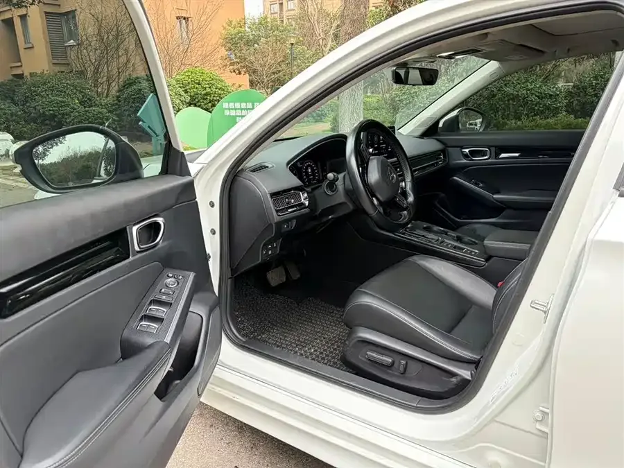 Honda Civic 2022 Civic 240TURBO CVT Power Control Edition 2022 — миниатюра 2